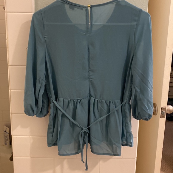 NWOT HYFVE Green Blue Ruched Empire Waist Peplum Blouse Top Sz Medium M - Picture 3 of 3
